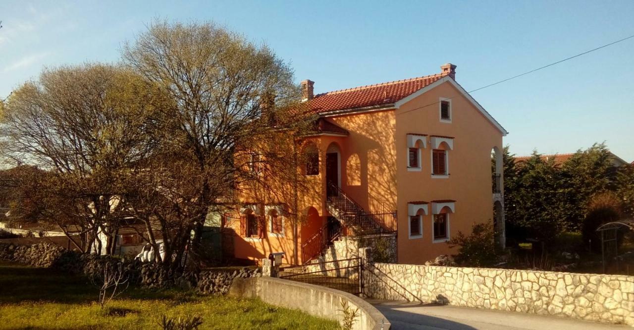 Apartments Laura Pinezići Exterior foto